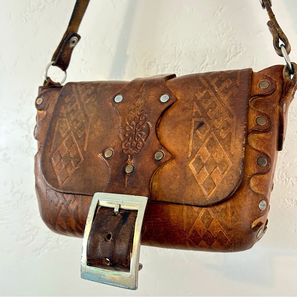 VINTAGE 60-70s Handmade Hand Tooled Brown Leather Boho Western Shoulder Bag - Picture 4 of 13